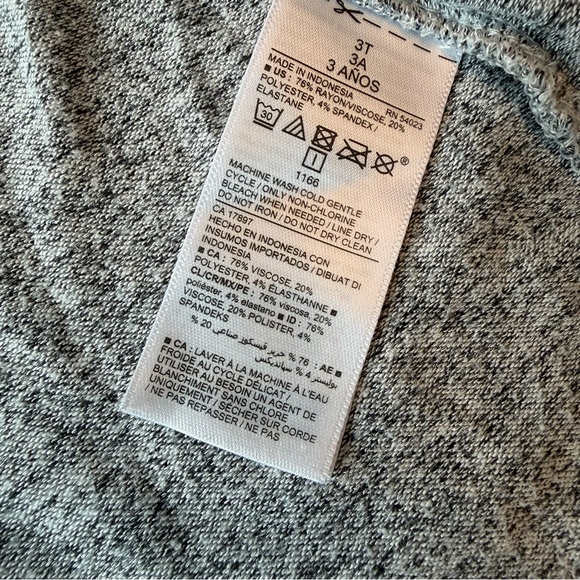 4/20$ Old Navy Todder Grey Open Cardigan with Pockets size 3T - Picture 3 of 4